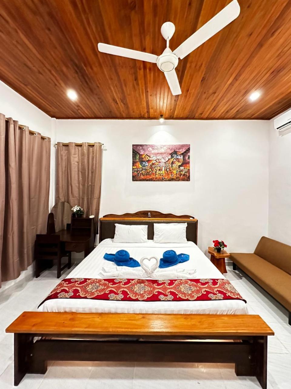 Bunaken Villa Queen'S Dive Manado Exterior photo